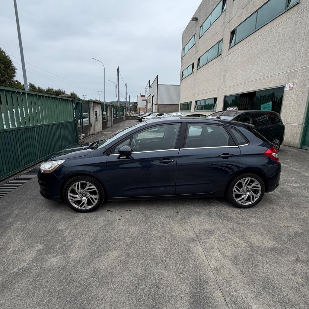 Foto 4 CIKTROEN C4 1,6VTI 120cV 5p
