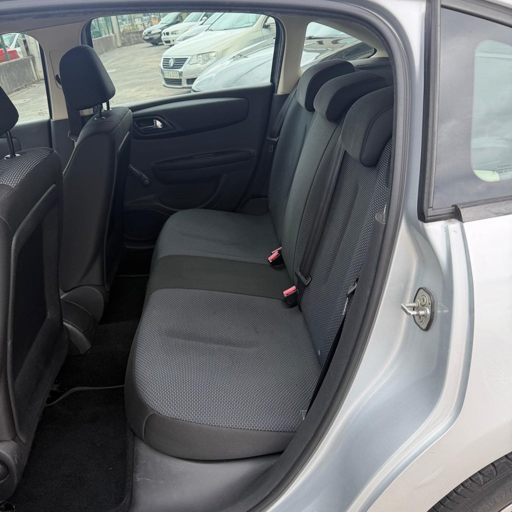 Foto 8 CITROEN C4 1,6HDI 90cV 5puertas