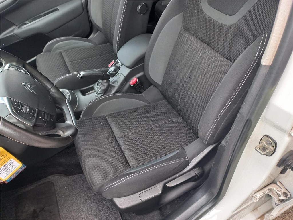 Foto 5 CITROEN C4 eHDI 115CV 6vel. 5puertas