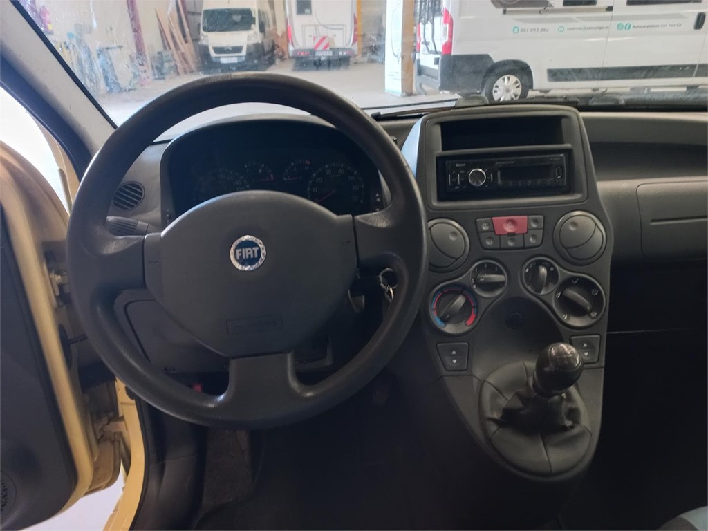 Foto 7 FIAT PANDA 1,2 60cv 5p