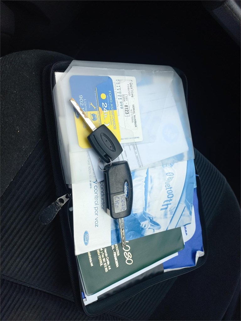 Foto 10 FORD CMAX 1,8TDci 110 GHIA