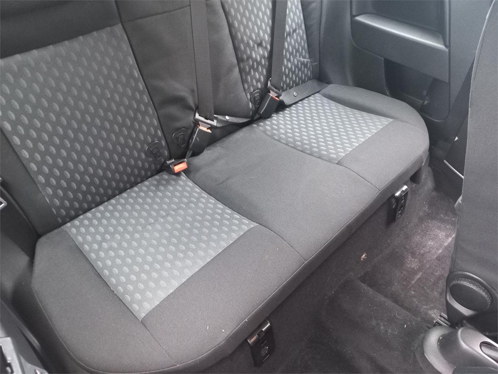 Foto 6 FORD FIESTA 1,4i 80cv 3puertas