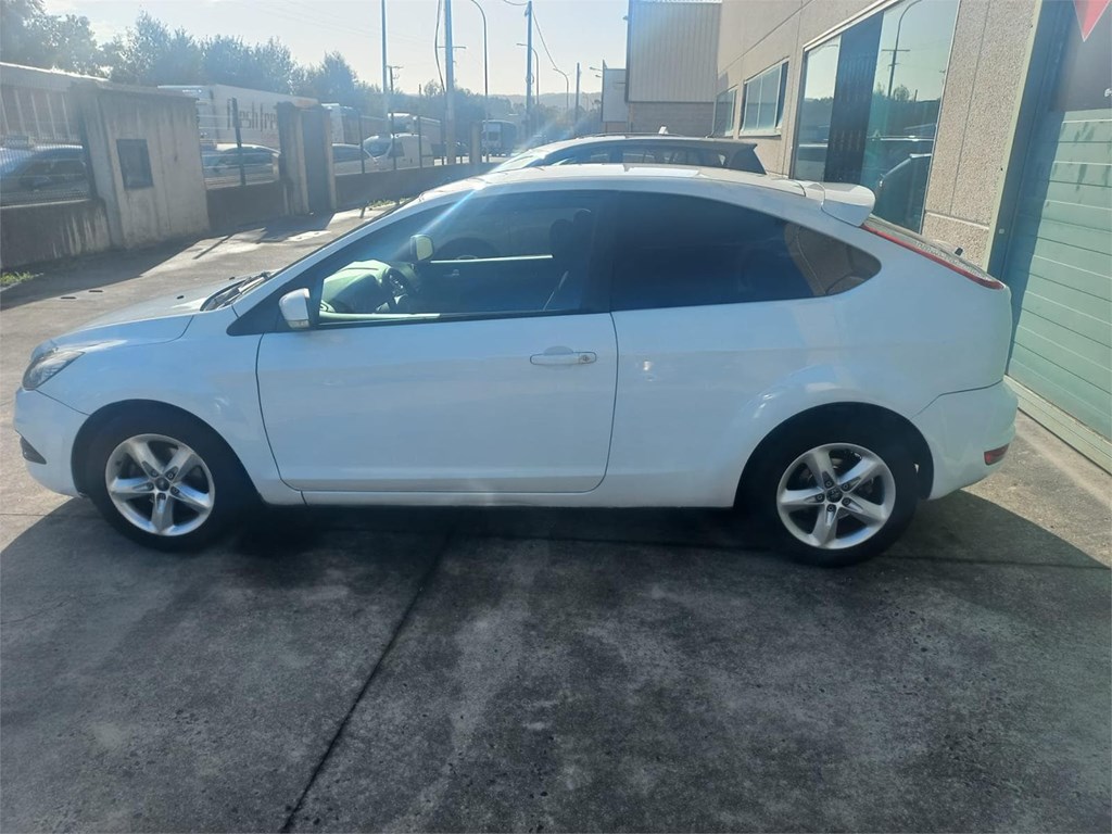 Foto 5 FORD FOCUS 1,6TDci 90cv 3 puertas