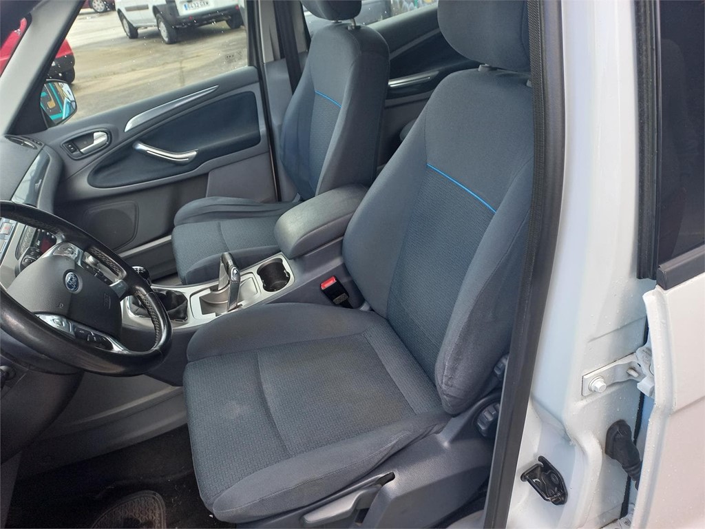 Foto 5 FORD SMAX 1,8TDci 125cv 6velocidades