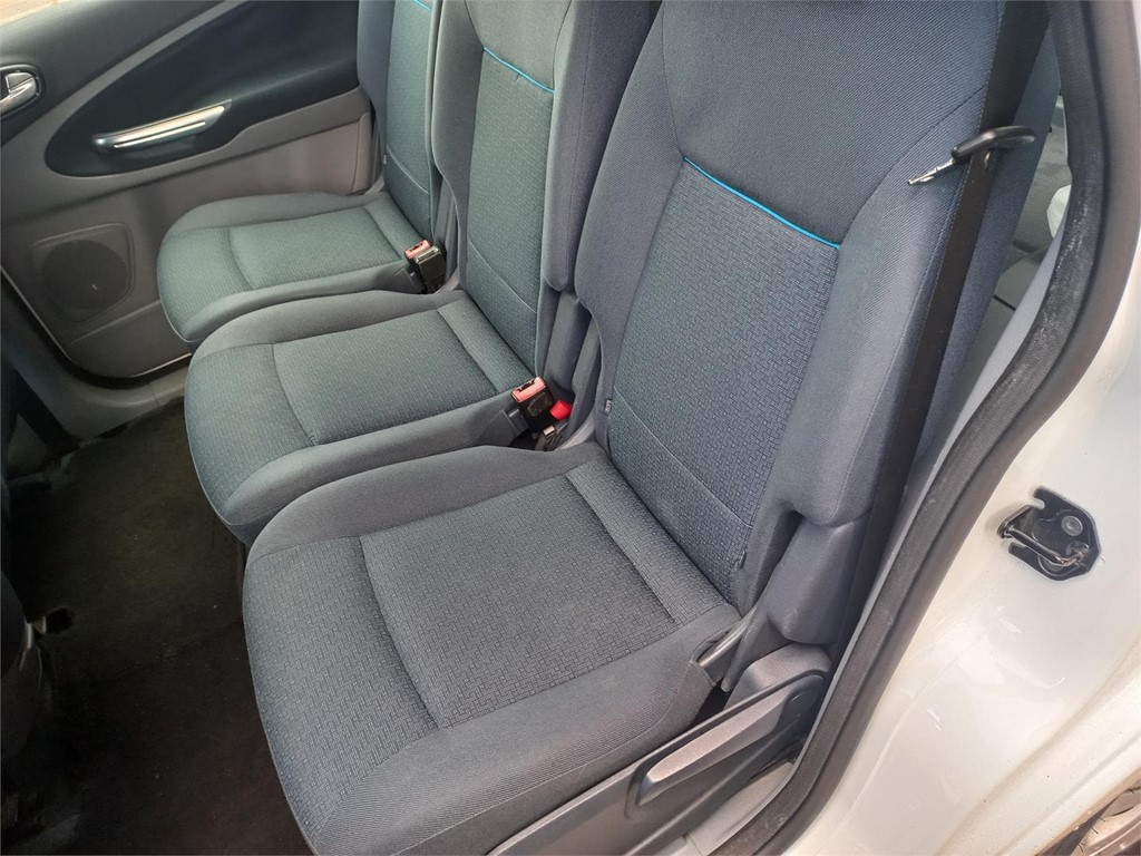 Foto 6 FORD SMAX 1,8TDci 125cv 6velocidades
