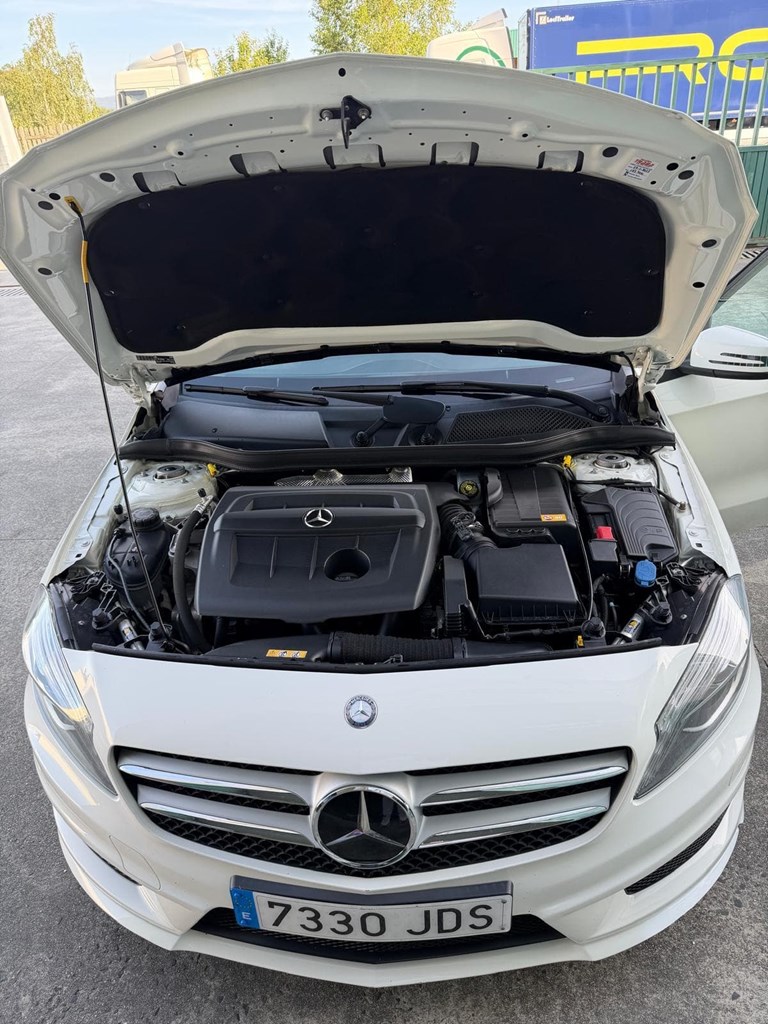 Foto 8 MERCEDES A 180d AMG LINE