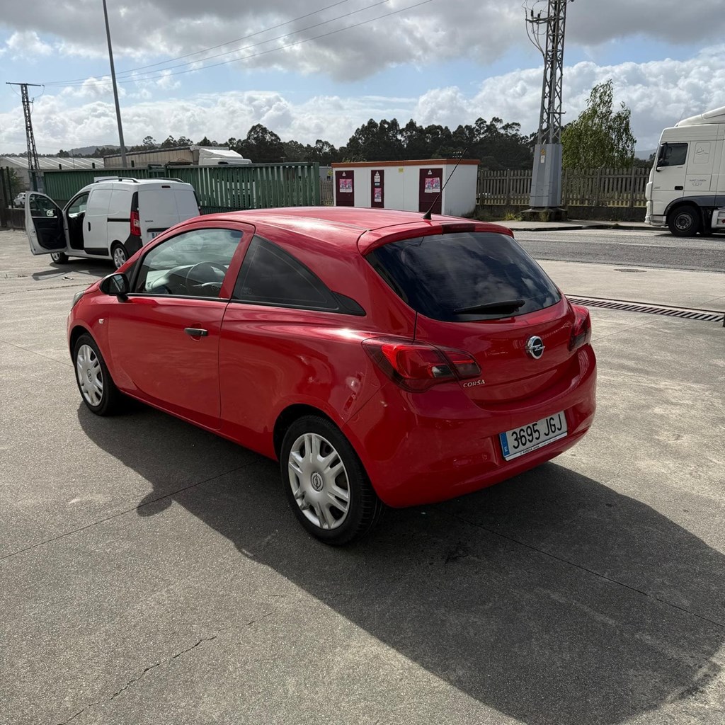Foto 5 OPEL CORSA 1,4-16v 85cv 3 puertas