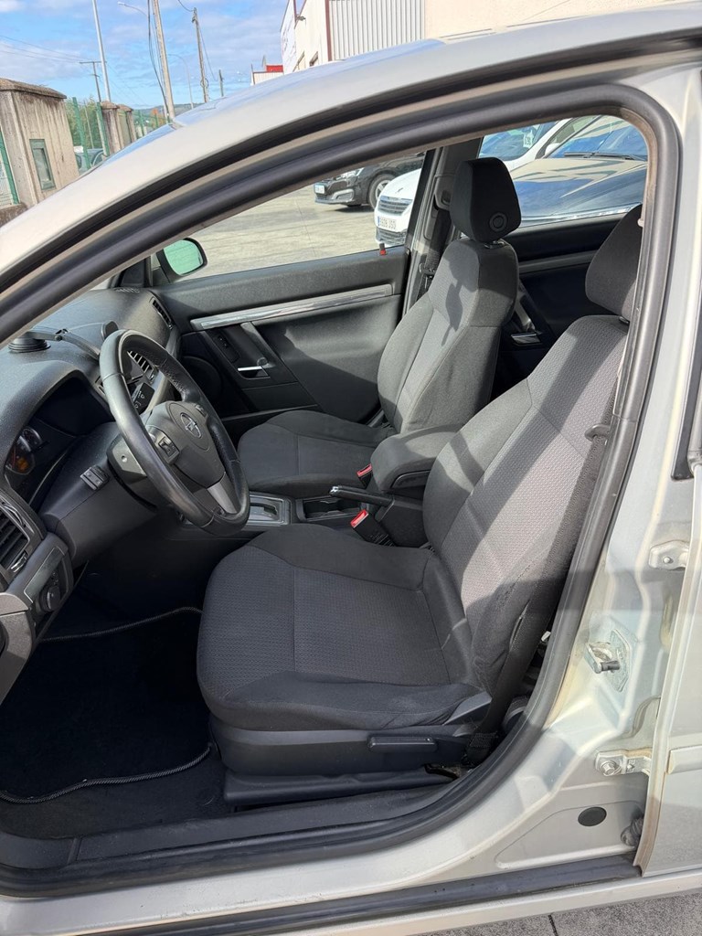 Foto 9 OPEL VECTRA 1,9CDti 150cv AUTOMATICO 4p