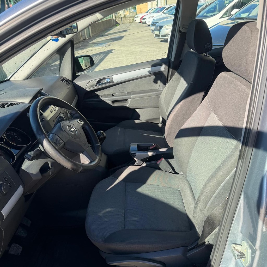 Foto 9 OPEL ZAFIRA 1,6-16v 105 cv 7 plazas