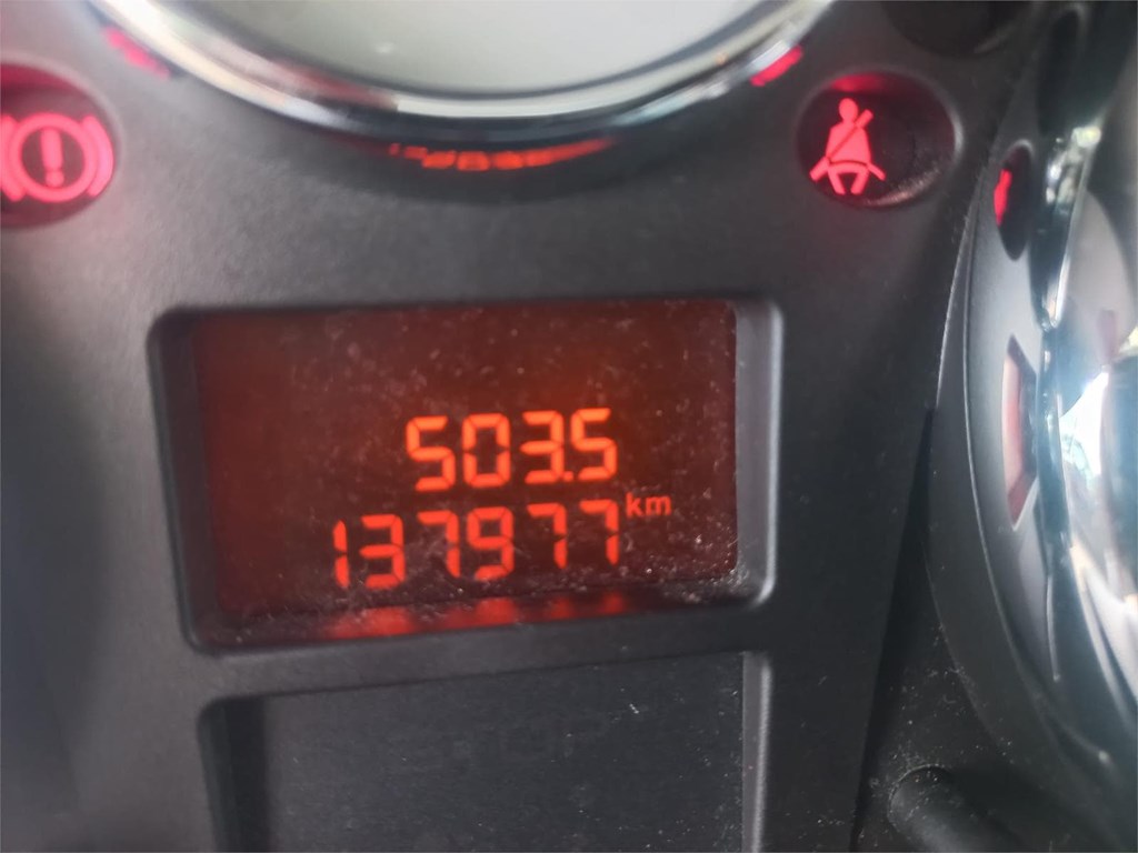 Foto 11 PEUGEOT 207 1,4-VTI 95cv 5 puertas