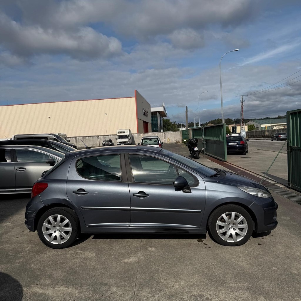 Foto 5 PEUGEOT 207 1,6HDIN 110 5p