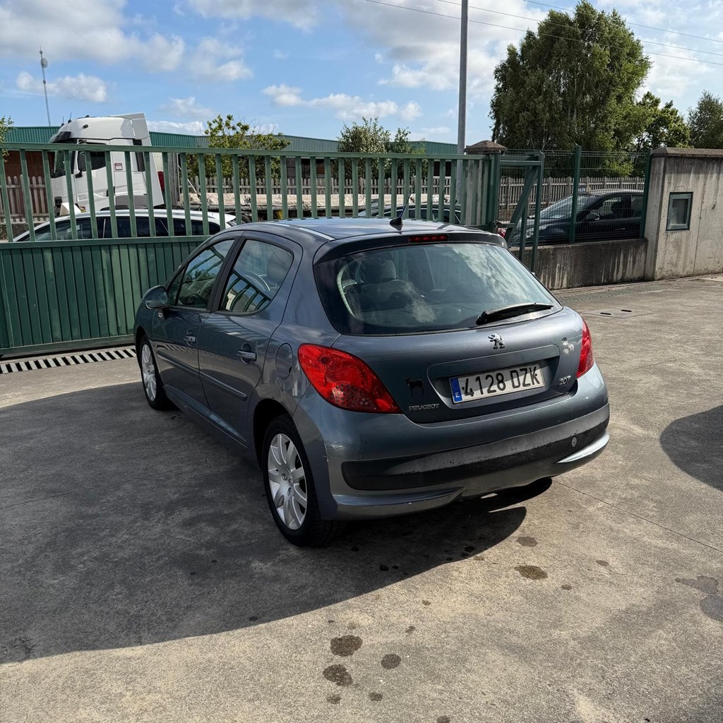 Foto 7 PEUGEOT 207 1,6HDIN 110 5p