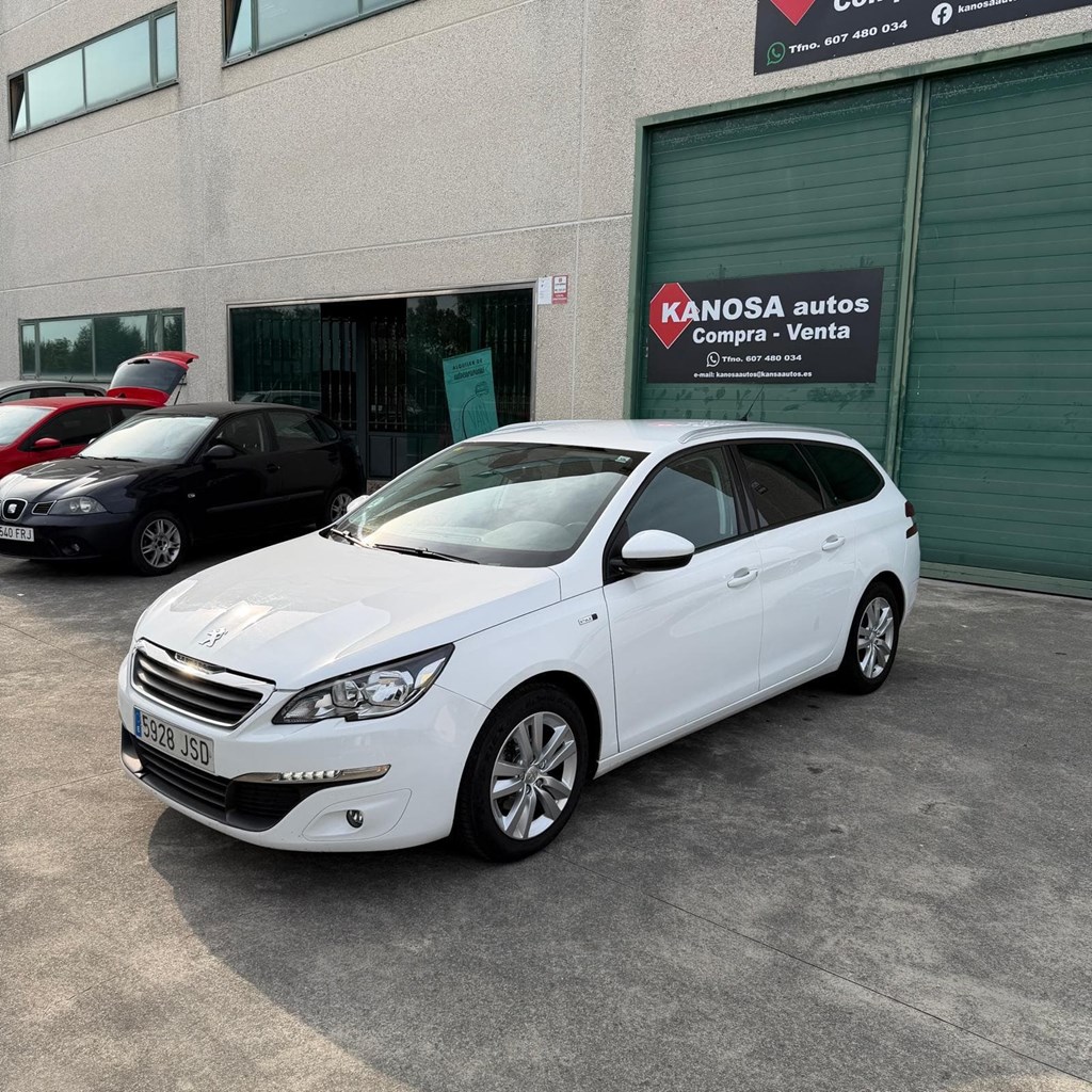 Foto 1 PEUGEOT 308SW 1,6 eHDI 120cv 6 vel.