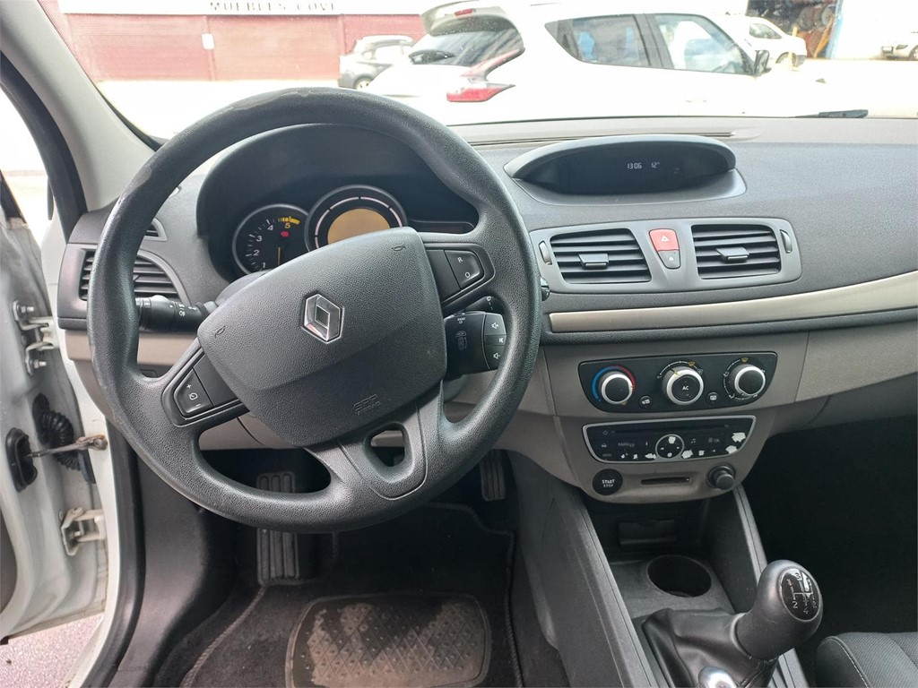 Foto 7 RENAULT MEGNE 1,5 dCI 90cV 5puertas