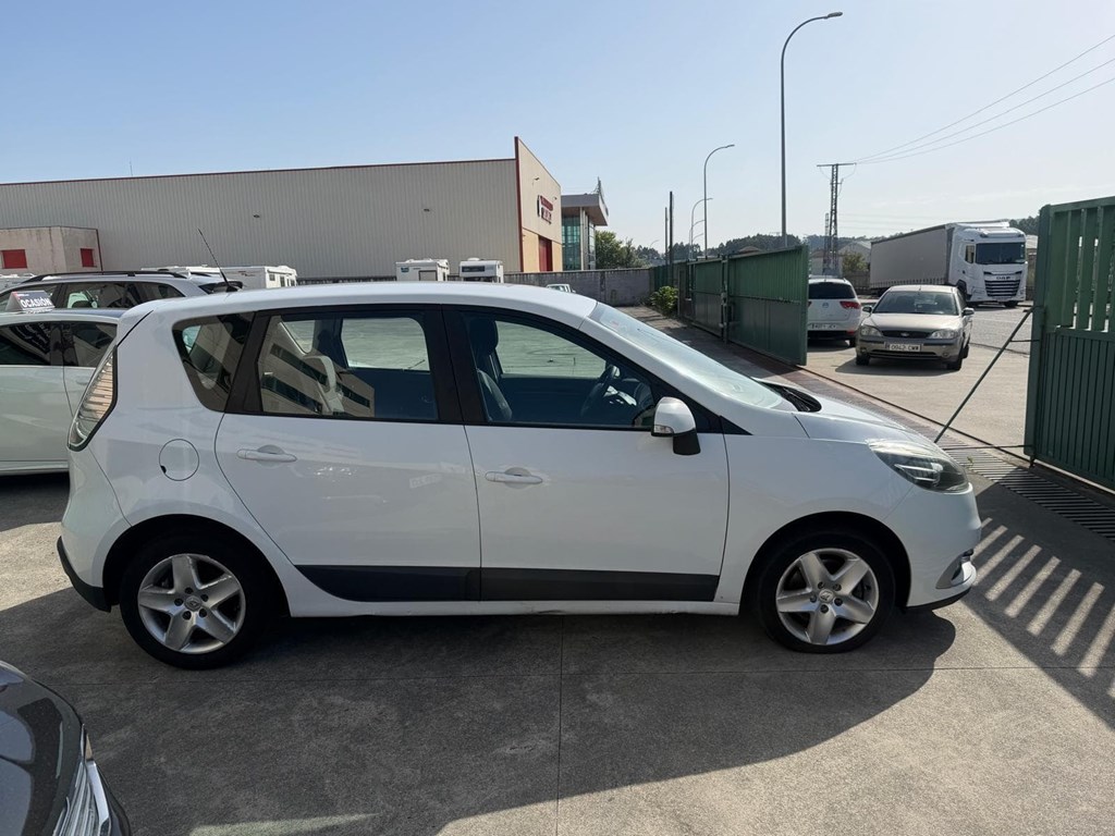 Foto 4 RENAULT SCENIC 1,5dCI 95cv