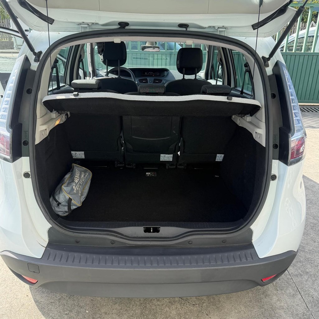 Foto 8 RENAULT SCENIC 1,5dCI 95cv