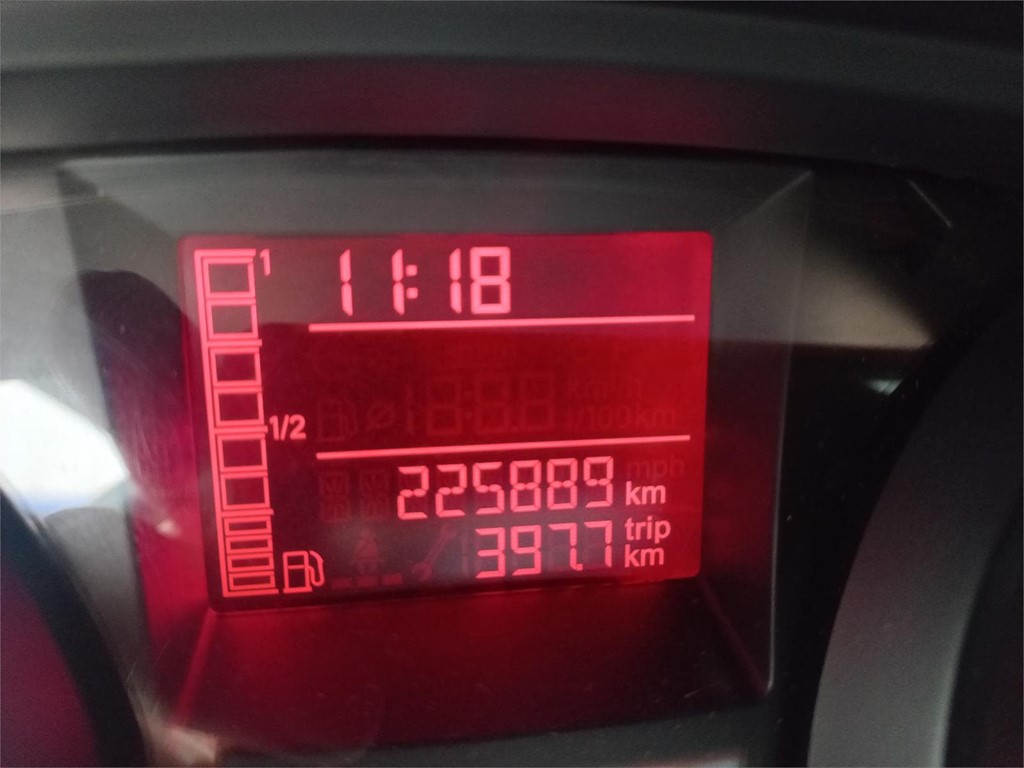 Foto 7 SEAT IBIZA 1,6TDI 105cv 5puertas