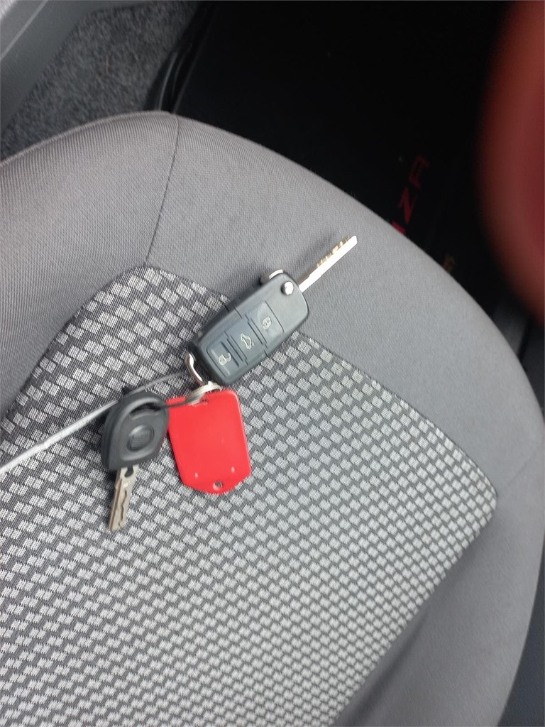 Foto 10 SEAT IBIZA 1 6TDI 90cv 5puertas GOIOD STUFF