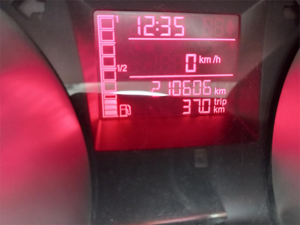 Foto 8 SEAT IBIZA 1 6TDI 90cv 5puertas GOIOD STUFF