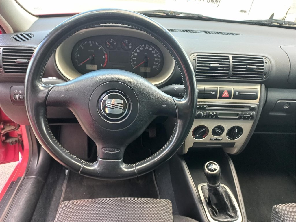 Foto 7 SEAT LEON 1,9TDI 110cv 5P