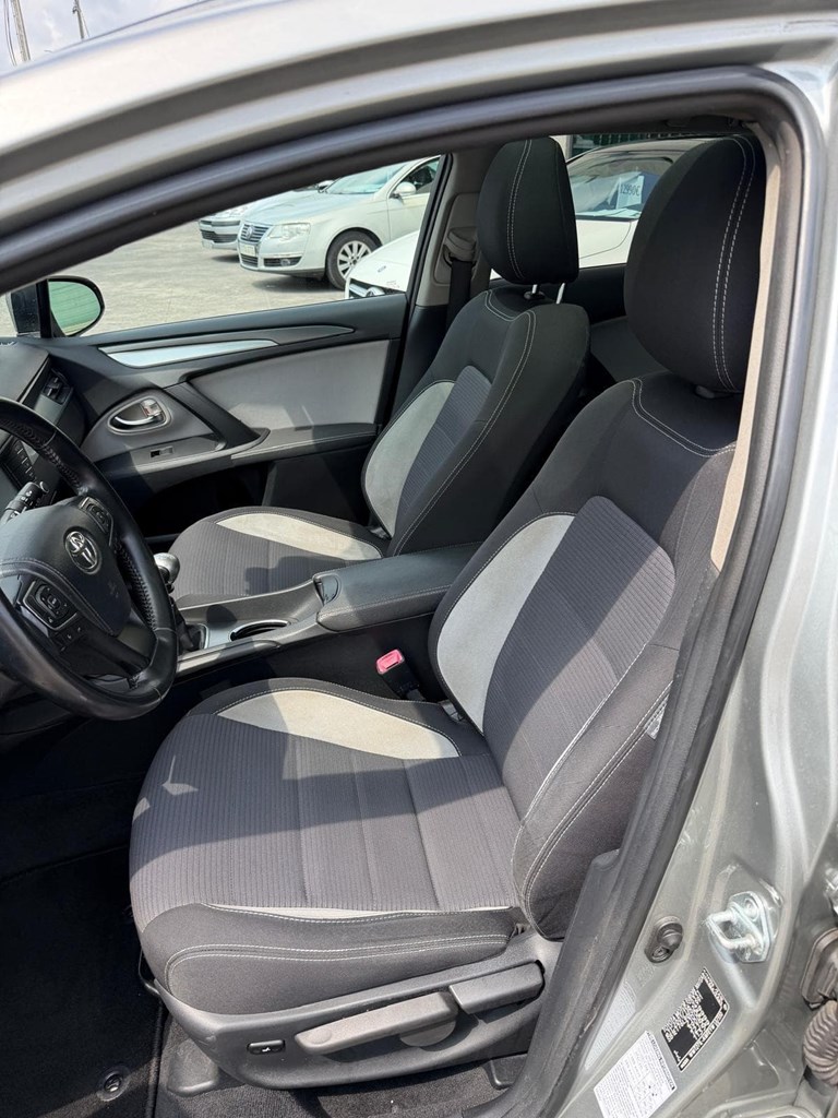 Foto 10 TOYOTA AVENSIS 2,0d D4D 150cv 6vel. SW