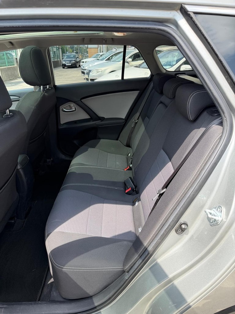 Foto 11 TOYOTA AVENSIS 2,0d D4D 150cv 6vel. SW