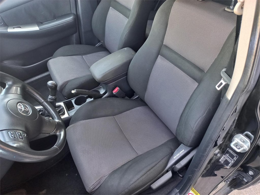 Foto 5 TOYOTA COROLLA 1,4D4D 90CV LUNA