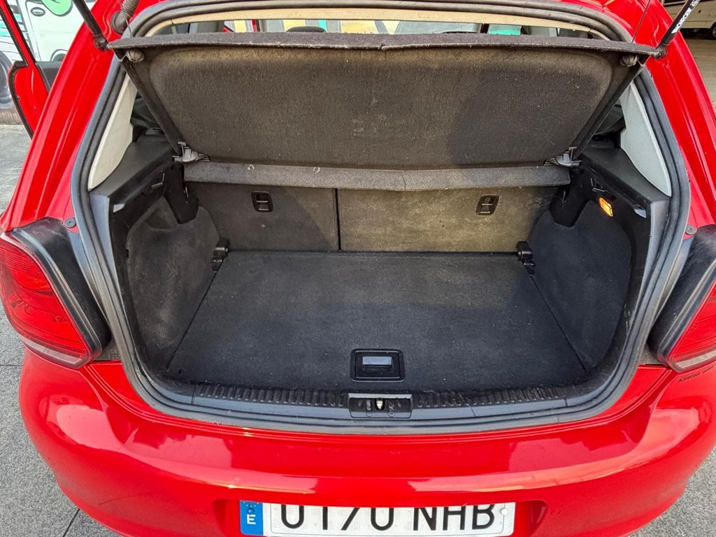 Foto 6 VOLKSWAGEN POLO 1,6 TDI 105 cv DSG (automatico)