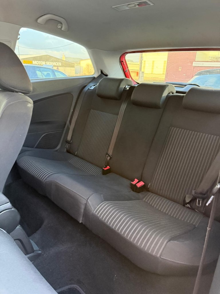 Foto 8 VOLKSWAGEN POLO 1,6 TDI 105 cv DSG (automatico)
